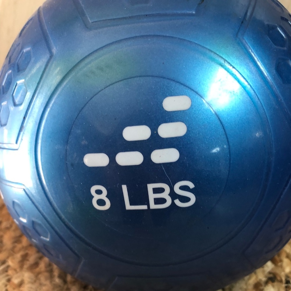 8LB work out ball
